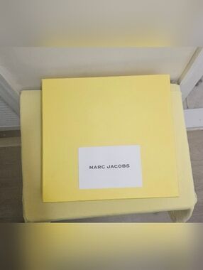 Marc Jacobs Yellow Gift BoxMarc JacEmpty Boxes Shoe Gift Storage- One